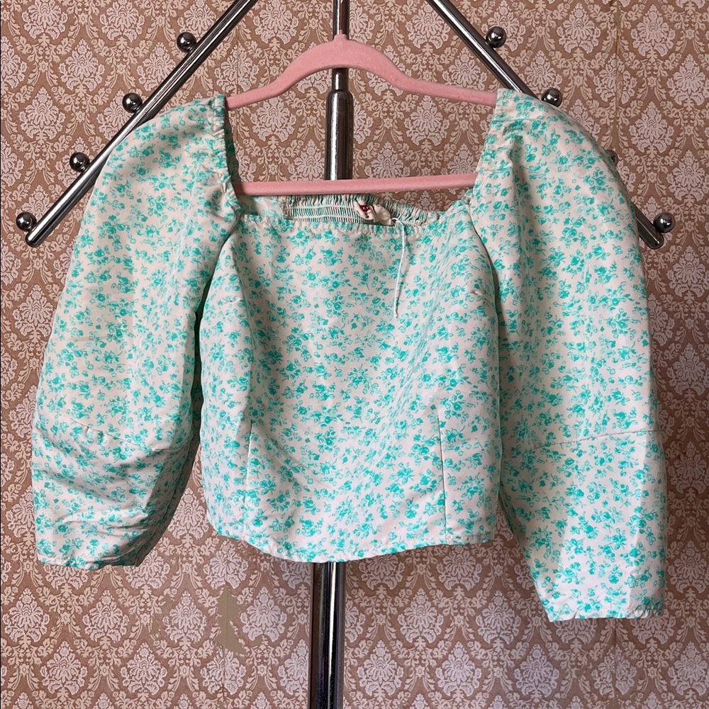 Levi’s The Statement Blouse Ditsy Floral Print Puff Sleeve